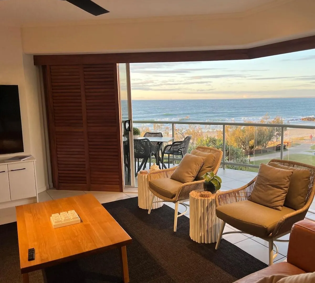 Absolute Beachfront Penthouse Sunshine Coast Qld Caloundra Australia